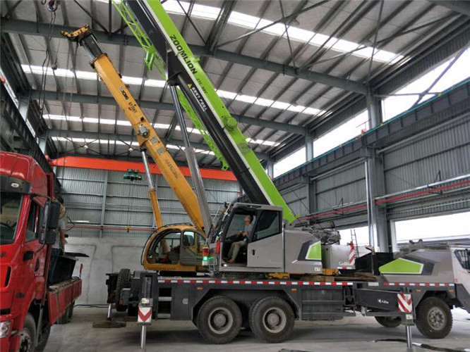 郁南县高空车出租需要注意哪些安全事项？